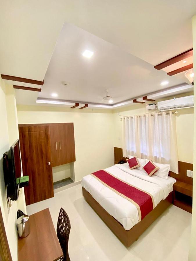 Prabhuvihar Residency Hotel Porvorim Exterior foto